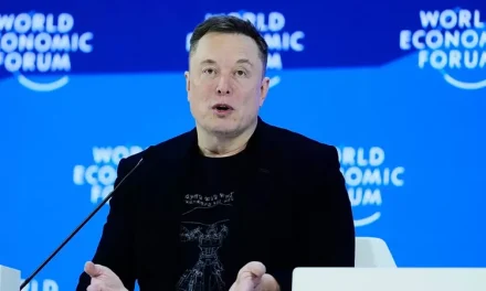 Elon Musk Ramal Populasi Robot Lampaui Manusia