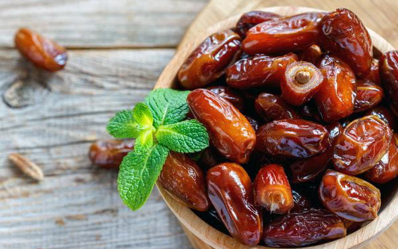 Waktu Terbaik Mengonsumsi Kurma Untuk Hasil Maksimal